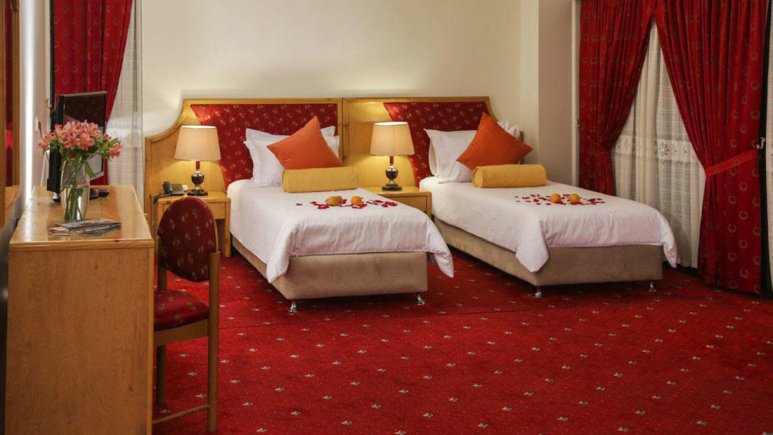 اتاق دو تخته توئین هتل پردیسان مشهد